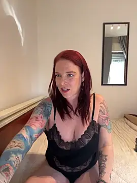 Island Siren online show from November 24, 8:05 am