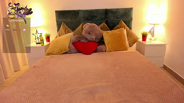 mishapallmer online show from September 24, 5:28 am