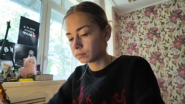 Witching Moon online show from September 11, 8:58 am