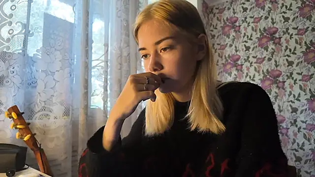 Witching Moon online show from September 26, 8:34 am