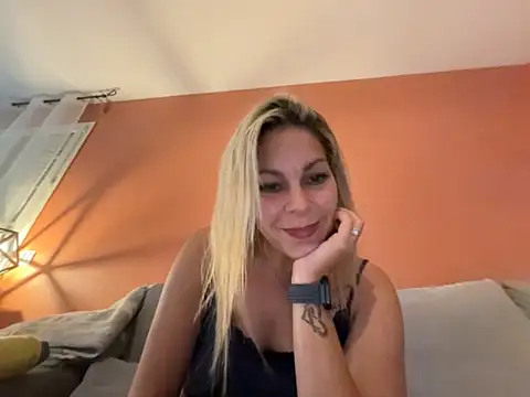 minettedusud online show from September 17, 10:13 am