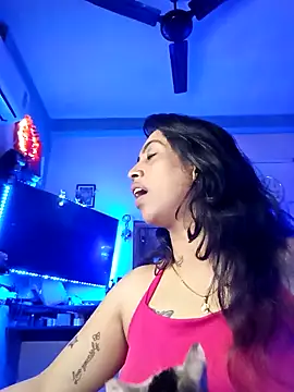 Love Beauty01 online show from February 3, 6:56 pm