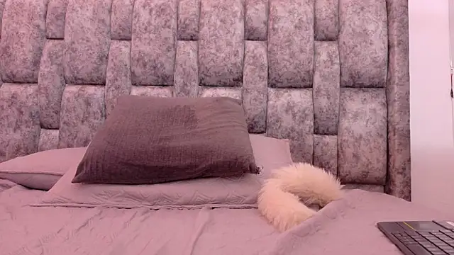 Lizbeth Rouse online show from October 8, 12:42 pm