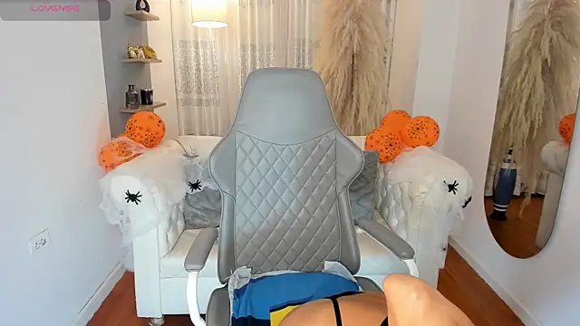 Natalia Leon8 online show from October 5, 4:28 am