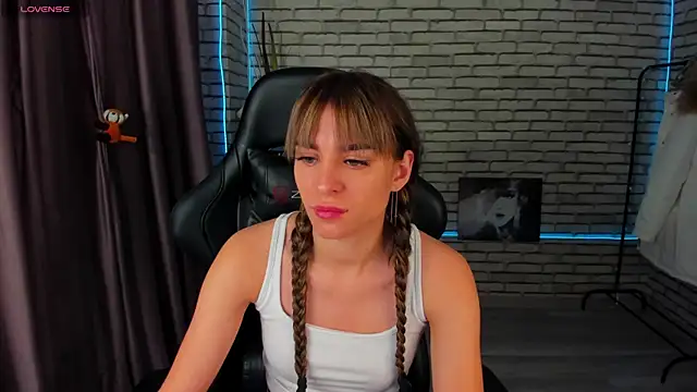 lasly moon online show from October 10, 11:53 pm