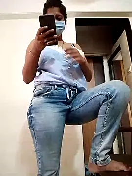 Love Foreverr12 online show from October 25, 9:06 am