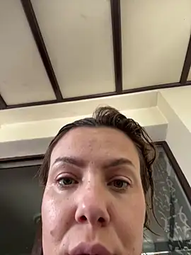 Snapshot of emmasweett11 chatting on September 9, 10:15 am emmasweett11 online show from September 9, 10:15 am