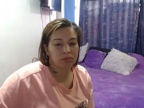 cloequeen15 online show from October 6, 8:35 pm