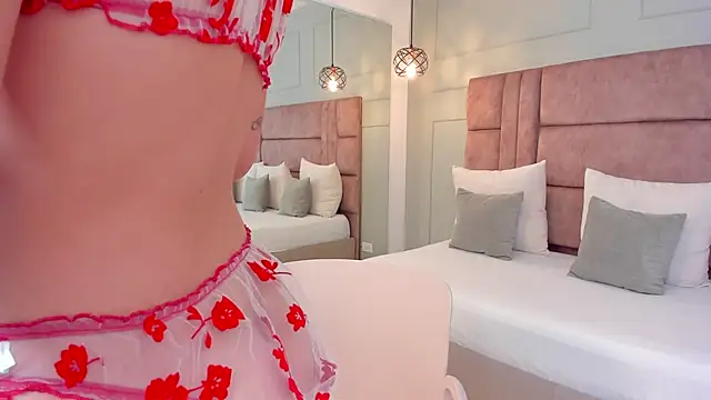 hannah miltonn online show from October 7, 9:41 pm