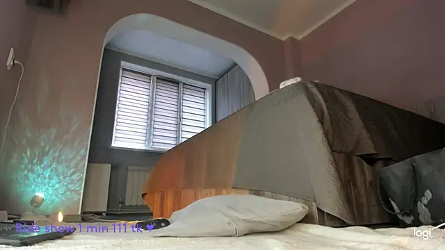 Snapshot of Lianamimito_cute chatting on October 12, 7:00 am Lianamimito cute online show from October 12, 7:00 am