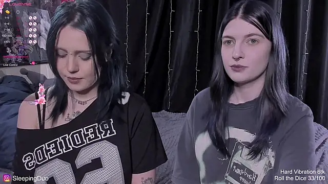 Threesomebabes online show from January 7, 5:38 pm