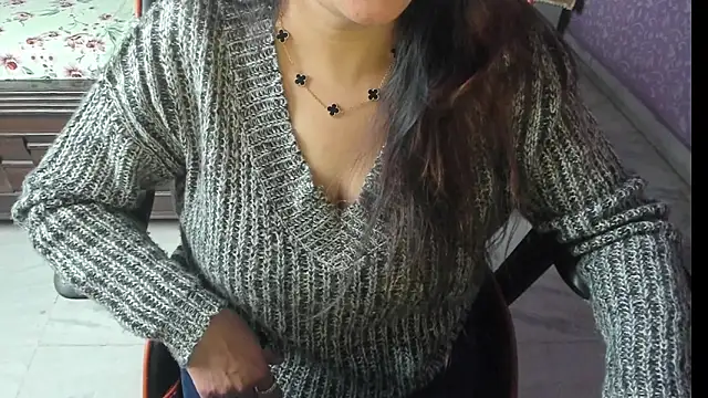 ShylaGill online show from December 17, 3:27 pm