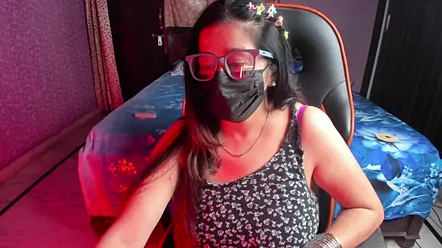 Snapshot of ShylaGill chatting on October 3, 1:38 pm ShylaGill online show from October 3, 1:38 pm