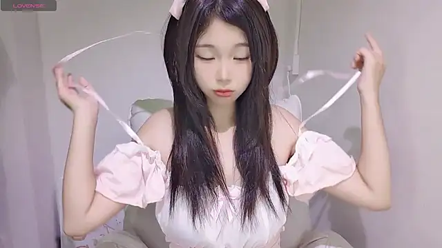 9aunatiis online show from October 4, 6:45 pm