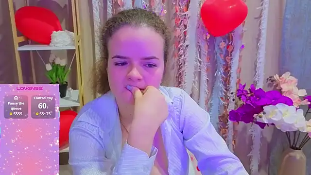 Luisa Rosee online show from February 15, 8:08 pm