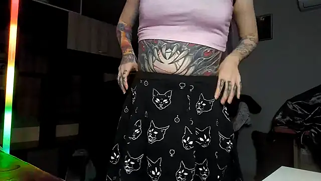 HighelikeGirl online show from October 5, 2:44 pm