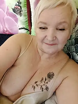 ForgeMeNot51 online show from March 5, 5:58 am