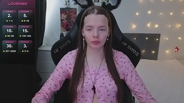 Luna Navy online show from February 15, 7:22 am