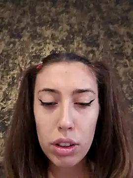 Virgin Pussy Horny online show from October 6, 7:03 am