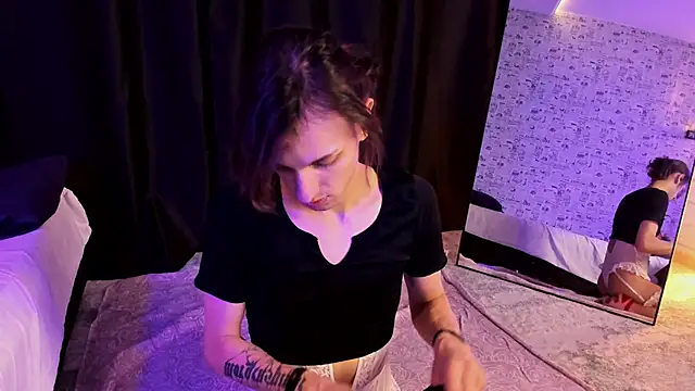 Anjela Botton online show from November 13, 6:40 pm