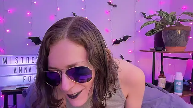 mistressannafoxx online show from November 4, 6:24 pm