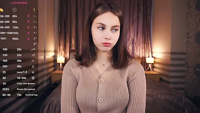 NylaNadler online show from September 28, 6:09 am