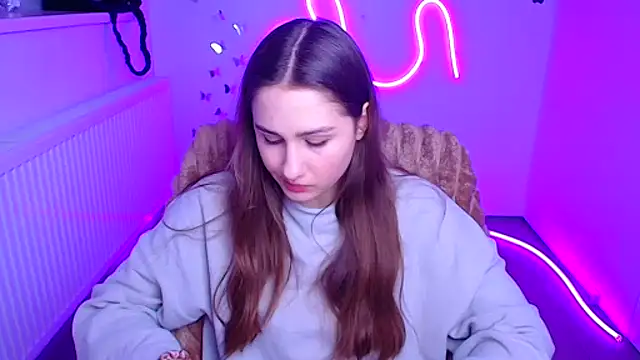 Stefanie Sweet online show from February 17, 12:15 pm