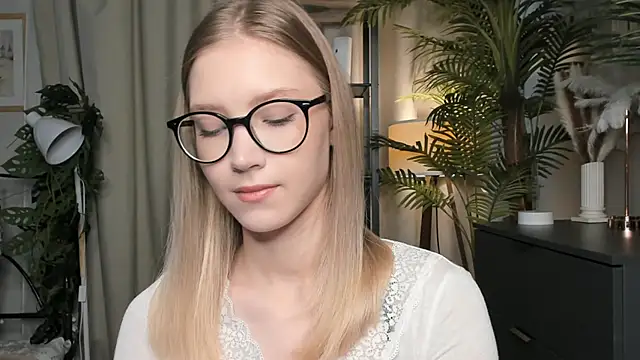 ChinBonnell online show from October 24, 5:58 am