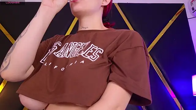 EmmaaCastro online show from November 29, 12:20 pm