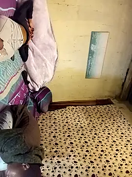 KruellaR1de3 online show from December 18, 9:52 pm