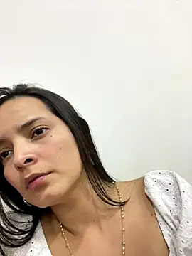 Mia jhoonson online show from November 28, 8:45 pm