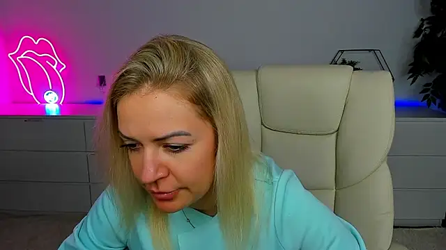 Anna Snows online show from September 20, 6:39 pm