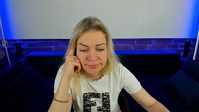 Anna Snows online show from October 21, 5:44 am