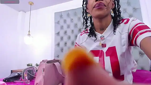 aaliyah beller online show from October 18, 7:37 pm