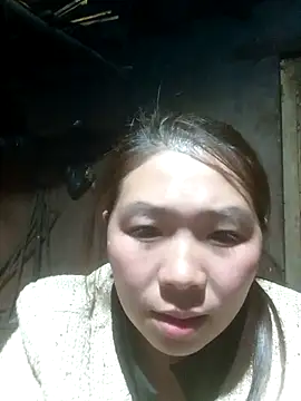 quynhkoolbae online show from December 1, 1:47 pm