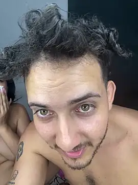 sofi and curlers669 online show from September 26, 5:27 am