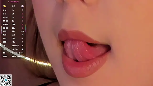 AlberthaEscue online show from November 24, 4:25 am