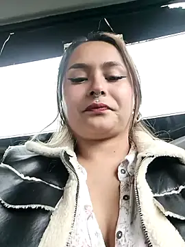 Eiimy pretty online show from December 5, 7:26 pm