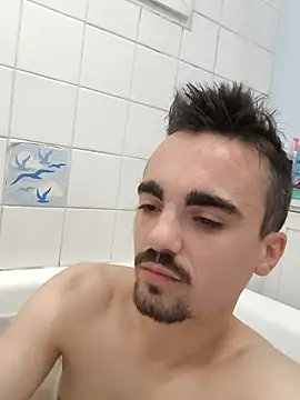 Snapshot of LunaXmilo chatting on October 2, 7:30 pm LunaXmilo online show from October 2, 7:30 pm