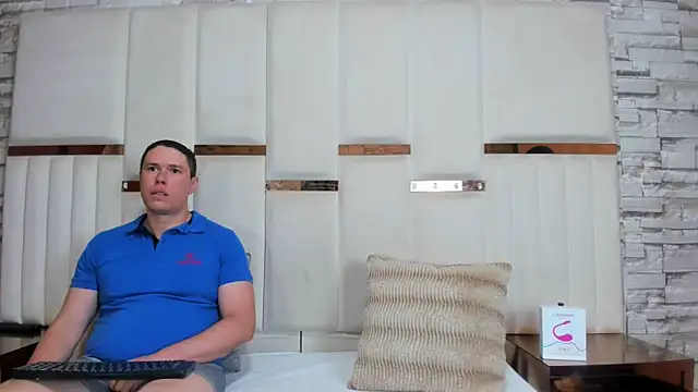 CandyandSteven online show from February 18, 3:05 am