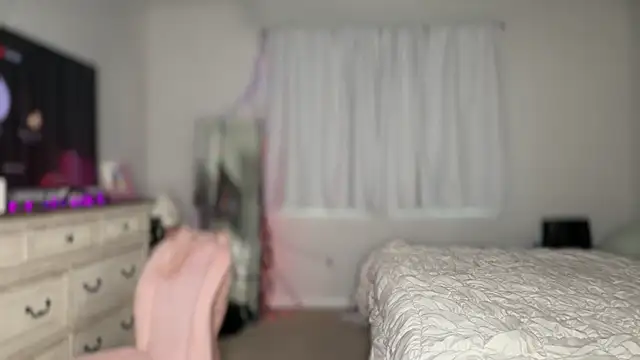 bbgurlnickii online show from October 28, 11:31 pm