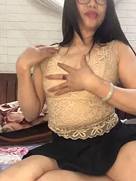 Vitamin sexy online show from February 5, 3:15 pm