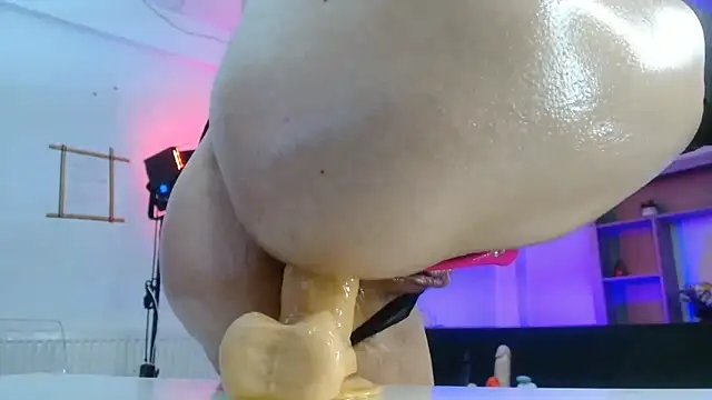 SugarStardust online show from November 21, 7:43 am