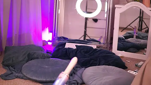 ChloeObril online show from October 8, 4:39 am