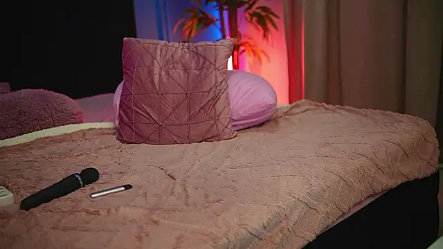 alexxisrae online show from November 5, 6:18 am