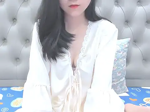 Snapshot of _ly__ chatting on October 21, 10:52 am ly online show from October 21, 10:52 am