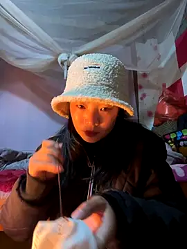 AAANINE22 online show from November 4, 9:47 am