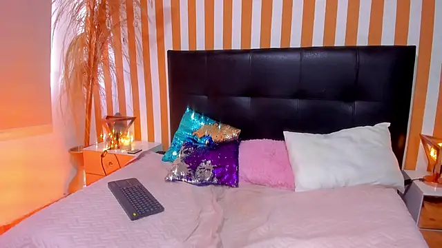 LunaToledo online show from November 22, 12:52 pm