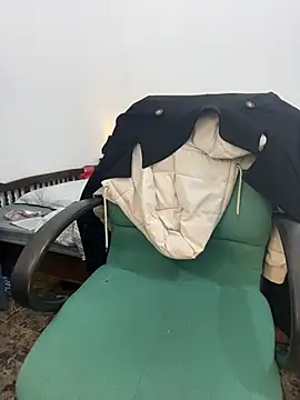 bunny b4nny online show from December 4, 2:52 pm