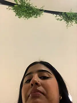 Miia Parker online show from November 12, 1:09 pm